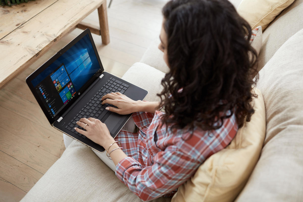 HP 15-BS051 Core™ i3-7100U 2.4GHz 1TB 4GB 15.6in (1366x768) DVD-RW BT WIN10 Webcam BLACK - Image 5