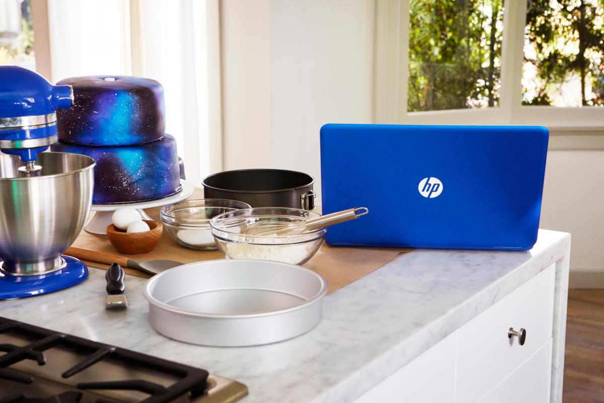 HP Pavilion 15-AU063 Core™ i7-6500U 1TB 12GB 15.6" (1920x1080) DVD-RW WIN10 NATURAL SILVER GRADE-B - Image 4