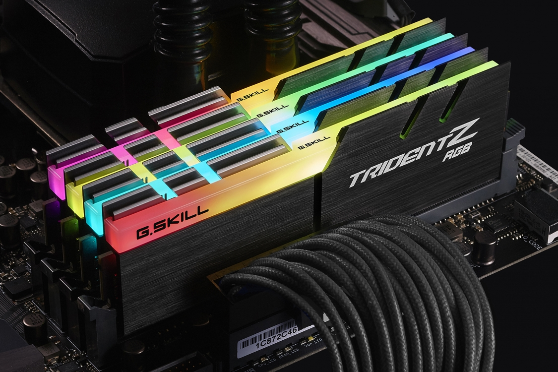 G.SKILL F4-3200C16Q-32GTZR 32GB (4 x 8GB) DDR4 3200 Desktop Memory - Image 3