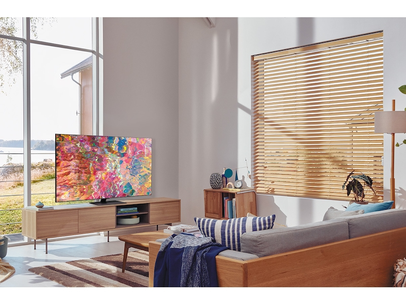 Samsung 65" Class QLED 4K Smart TV Q80B (2022) - Image 5