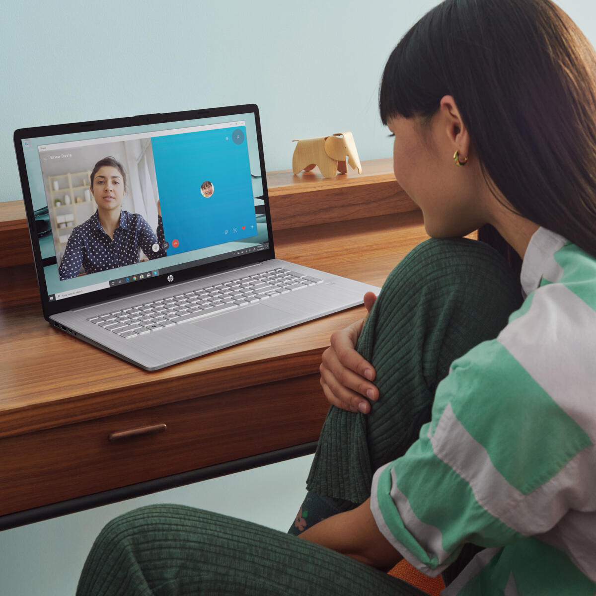 HP 17-CN4153 Core™ 5 120U 1TB SSD 16GB 17.3" (1600x900) TOUCHSCREEN WIN11 NATURAL SILVER Backlit Keyboard US Sales Only US Sales Only - Image 6