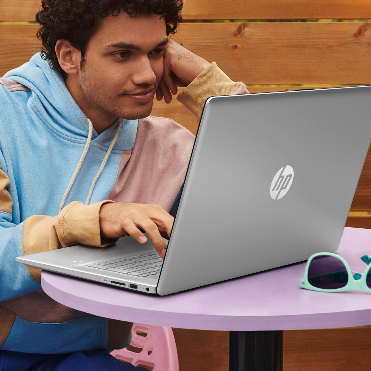 HP 17-CN4153 Core™ 5 120U 1TB SSD 16GB 17.3" (1600x900) TOUCHSCREEN WIN11 NATURAL SILVER Backlit Keyboard - Image 7